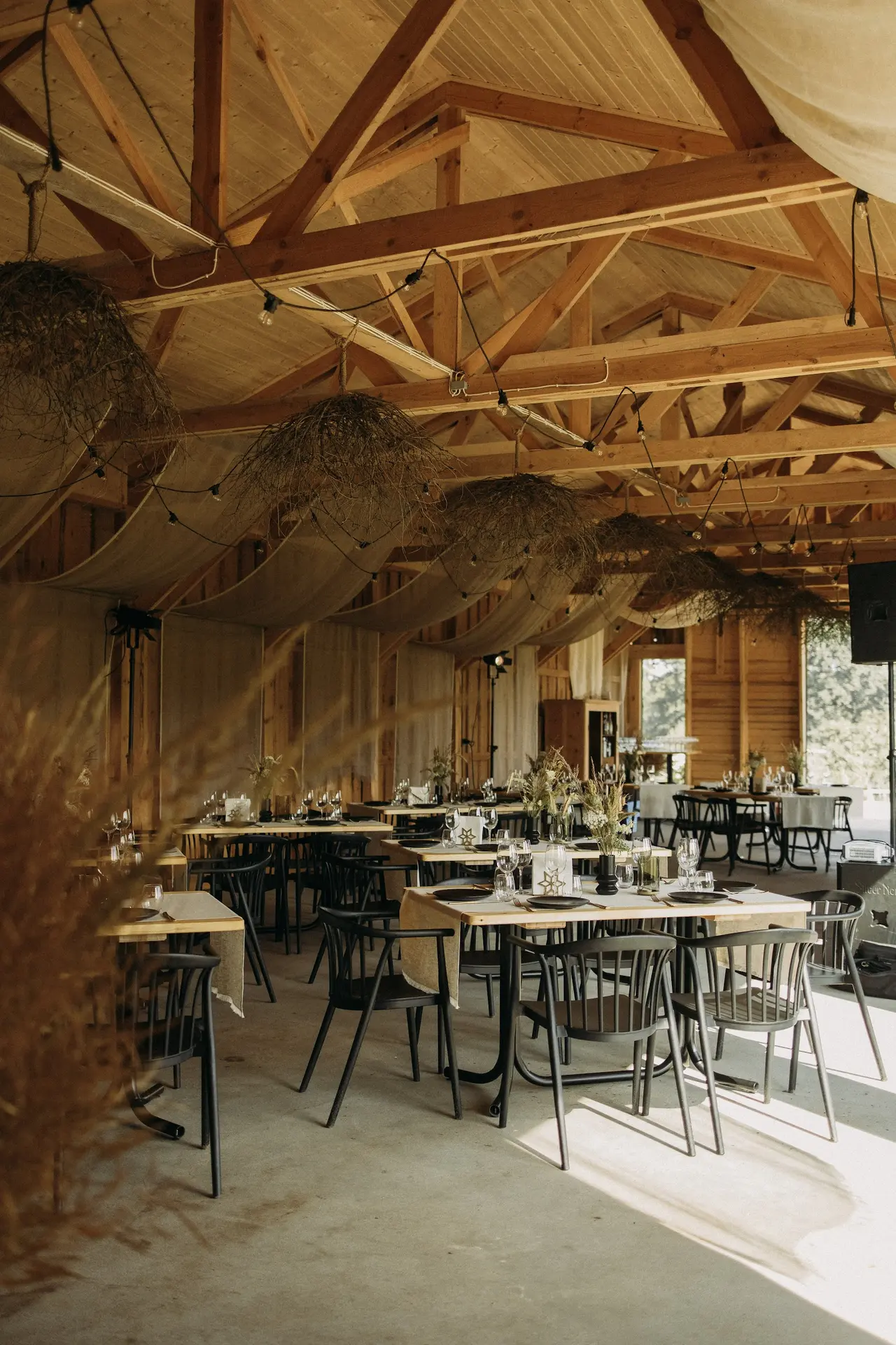 Svinību telpa iekšskats